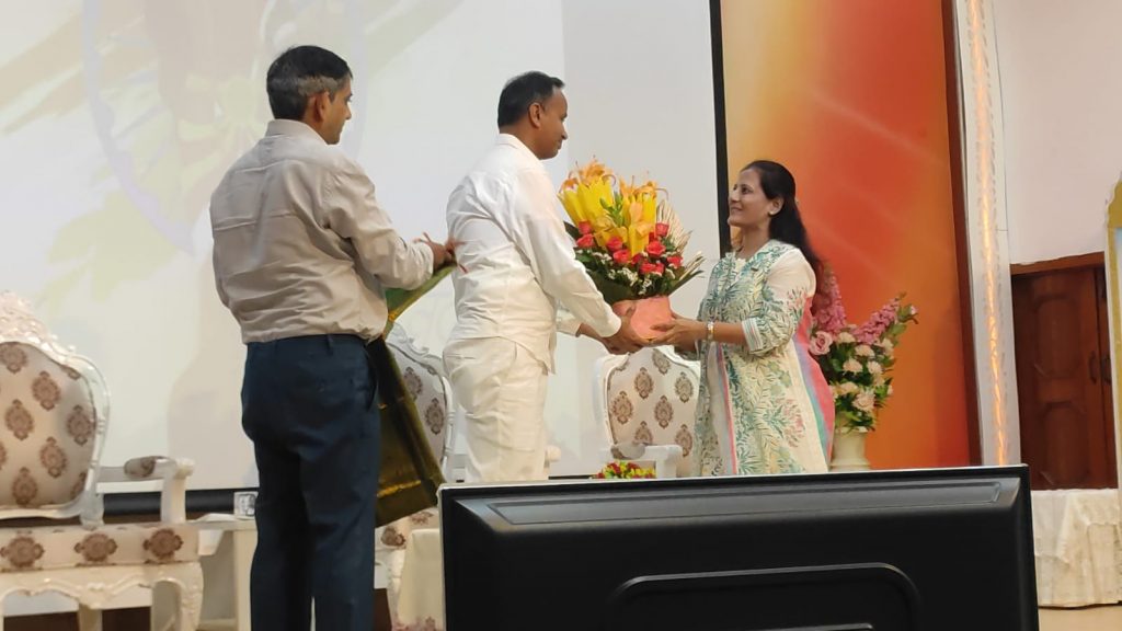 Delhi Shakti Nagar: मातृ दिवस - Mother's Day